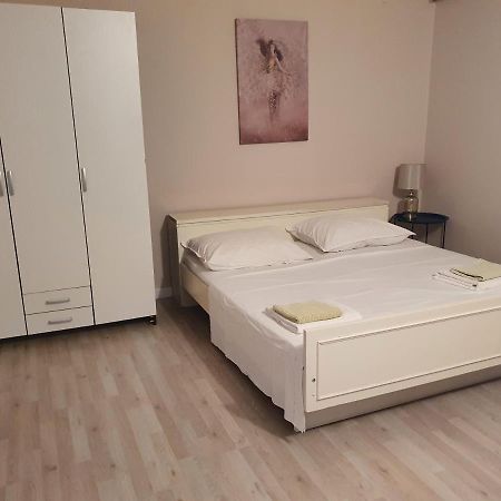 Apartmán Apartman Luka Sinj Exteriér fotografie