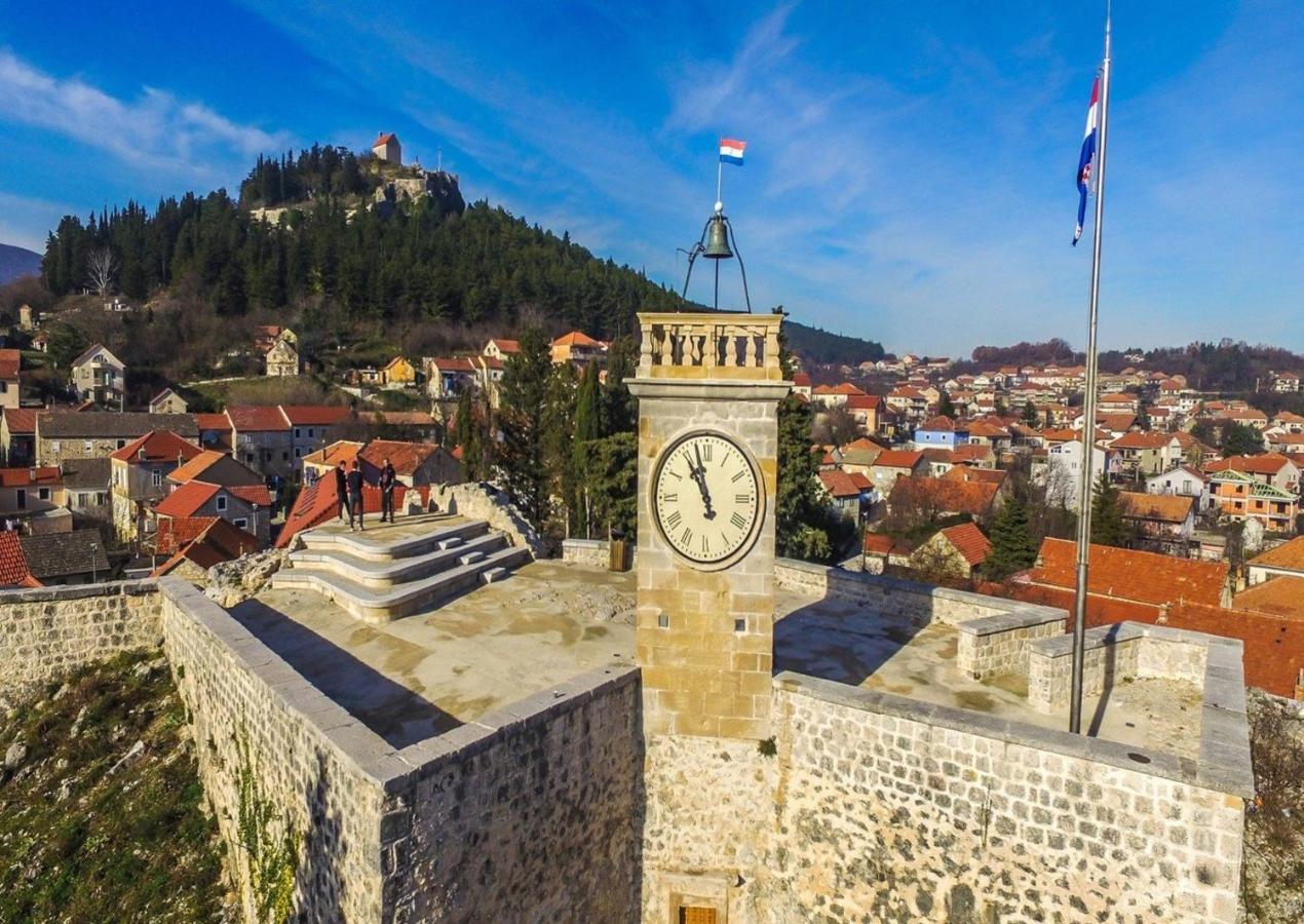 Apartmán Apartman Luka Sinj Exteriér fotografie